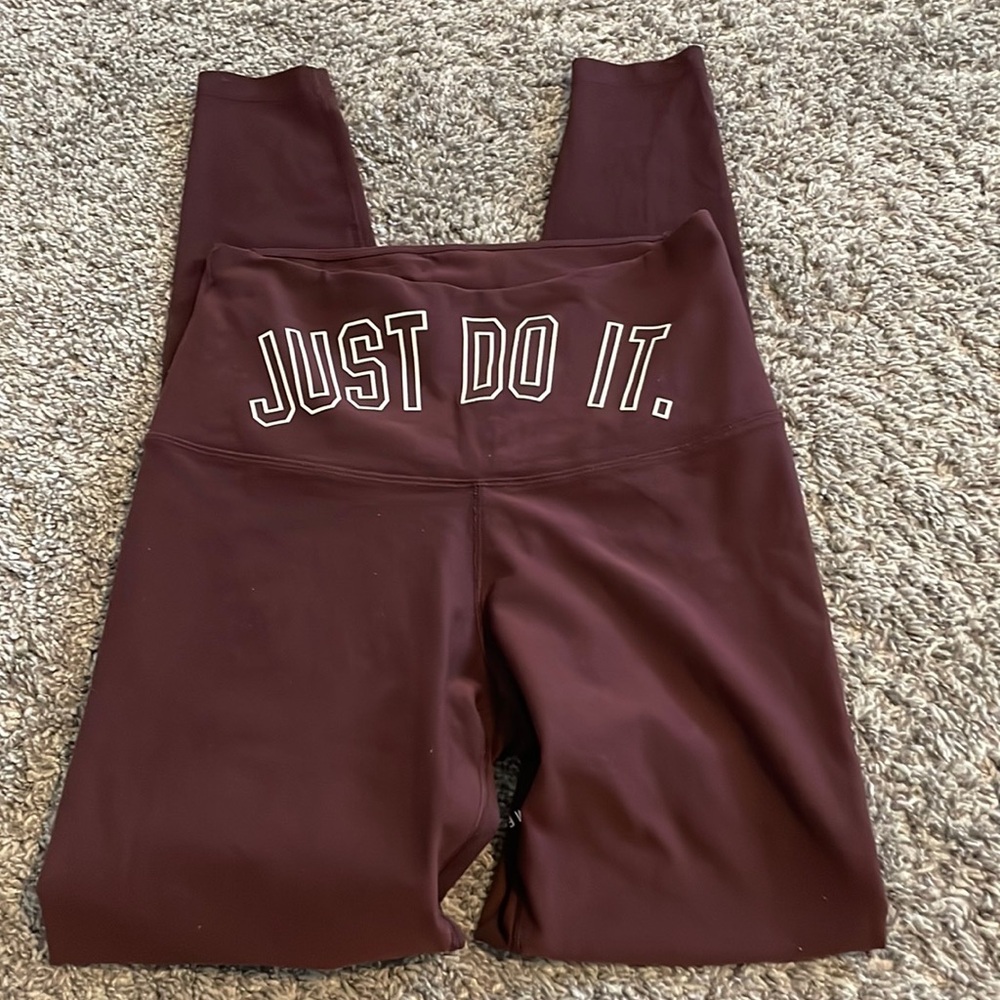 Nike dri-fit leggings size small burgundy